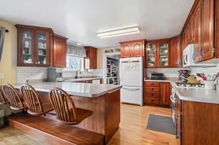 10303 N Cottonwood Dr, Cedar Hills, UT 84062 - Photo 5