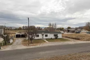 262 E Main St, Redmond, UT 84652 - Photo 33