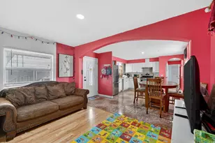 188 Excalibur St, North Salt Lake, UT 84054 - Photo 3