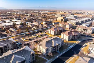 303 W 650 N, Centerville, UT 84014 - Photo 27