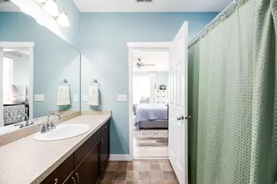 303 W 650 N #I, Centerville, UT 84014 - Photo 5