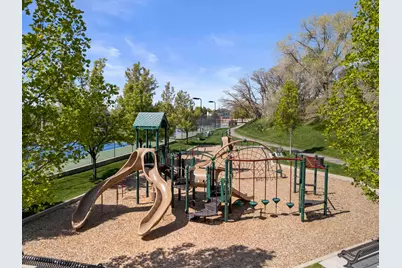 5 Bent Hollow Ln, Sandy, UT 84092 - Photo 9