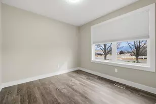 14026 S Ben Lomond Peak Dr, Riverton, UT 84096 - Photo 11