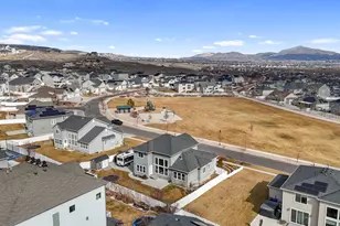 641 N Pinnacle Ln, Saratoga Springs, UT 84045 - Photo 55