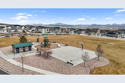 641 N Pinnacle Ln, Saratoga Springs, UT 84045 - Photo 57