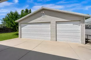 827 E 4280 S, Millcreek, UT 84107 - Photo 3