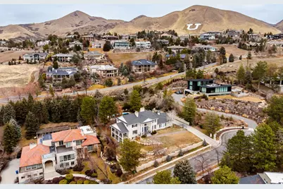 325 N Federal Heights Cir, Salt Lake City, UT 84103 - Photo 11