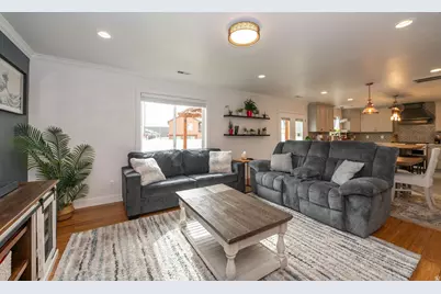 1449 Belmont Dr, Farmington, UT 84025 - Photo 5