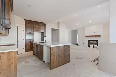 2076 W 800 S, Layton, UT 84041 - Photo 7