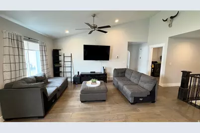 1118 N 300 W, Tooele, UT 84074 - Photo 9