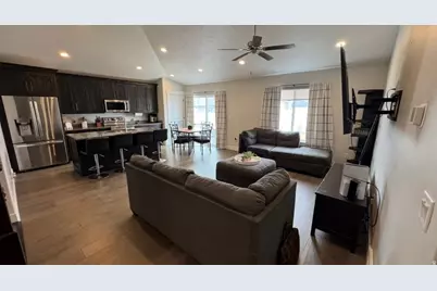 1118 N 300 W, Tooele, UT 84074 - Photo 5