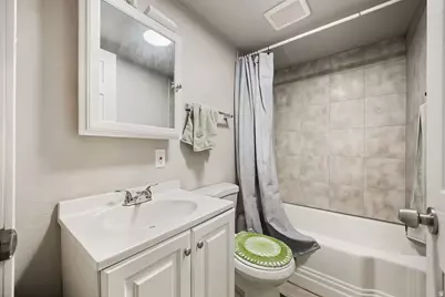 489 S 500 E, Provo, UT 84606 - Photo 29