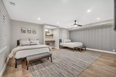 748 N 300 W, Salt Lake City, UT 84103 - Photo 23