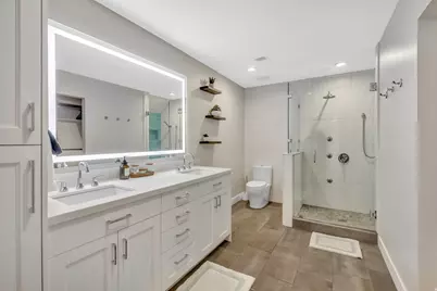 748 N 300 W, Salt Lake City, UT 84103 - Photo 25