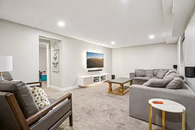 12161 S Spring Ridge Cir, Sandy, UT 84094 - Photo 7