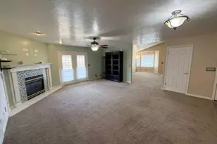 748 W 4075 S, Riverdale, UT 84405 - Photo 5