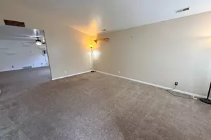 748 W 4075 S, Riverdale, UT 84405 - Photo 7