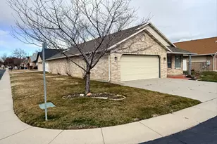 748 W 4075 S, Riverdale, UT 84405 - Photo 3