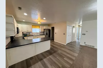 748 W 4075 S, Riverdale, UT 84405 - Photo 9