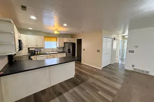 748 W 4075 S, Riverdale, UT 84405 - Photo 9