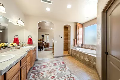 1112 W Sapphire, Diamond Valley, UT 84770 - Photo 31
