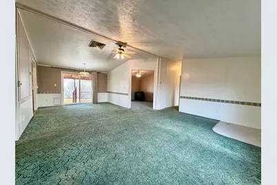 4977 S 2625 E, Vernal, UT 84078 - Photo 5