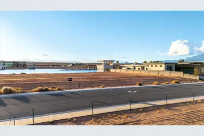 4264 S Wake St #16, Hurricane, UT 84737 - Photo 3