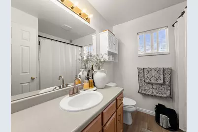 1571 N 160 W, Layton, UT 84041 - Photo 17