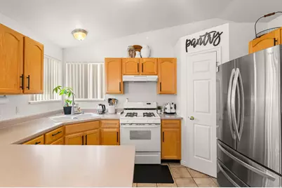 1571 N 160 W, Layton, UT 84041 - Photo 7