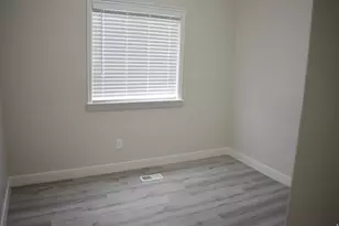 112 W Crystal Bay Dr, Stansbury Park, UT 84074 - Photo 15