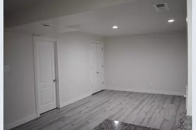 112 W Crystal Bay Dr, Stansbury Park, UT 84074 - Photo 17