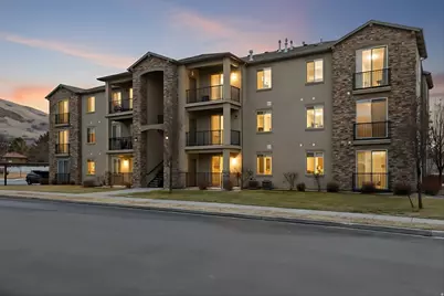 281 W 650 N #B, Centerville, UT 84014 - Photo 49