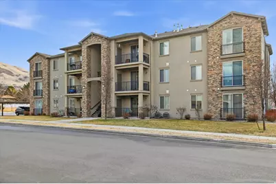 281 W 650 N #B, Centerville, UT 84014 - Photo 3