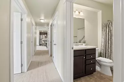 281 W 650 N #B, Centerville, UT 84014 - Photo 27