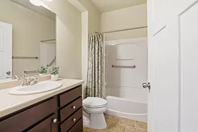 281 W 650 N #B, Centerville, UT 84014 - Photo 27