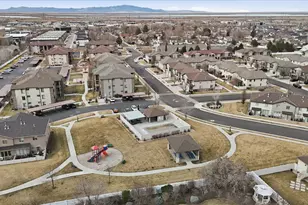 281 W 650 N, Centerville, UT 84014 - Photo 47