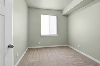 281 W 650 N #B, Centerville, UT 84014 - Photo 21