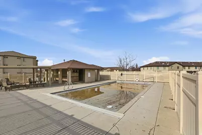 281 W 650 N #B, Centerville, UT 84014 - Photo 37