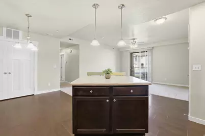 281 W 650 N #B, Centerville, UT 84014 - Photo 11