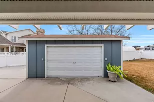 9972 S Eden View Ct W, South Jordan, UT 84095 - Photo 45