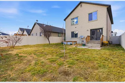 1542 E Shadow Dr, Eagle Mountain, UT 84005 - Photo 23