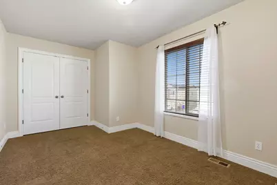 1542 E Shadow Dr, Eagle Mountain, UT 84005 - Photo 17