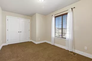 1542 E Shadow Dr, Eagle Mountain, UT 84005 - Photo 17