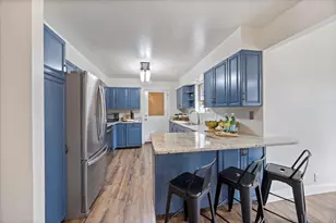 8485 S Harvard Park Dr, Sandy, UT 84094 - Photo 3