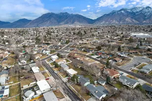 8485 S Harvard Park Dr, Sandy, UT 84094 - Photo 35