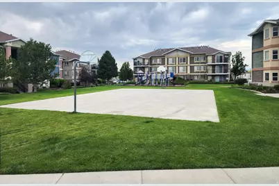 117 E Calbourne Ln #I4, Sandy, UT 84070 - Photo 23