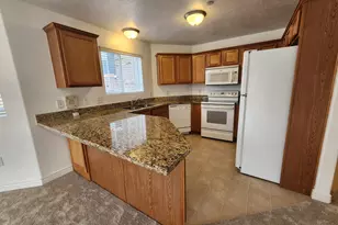 117 E Calbourne Ln, Sandy, UT 84070 - Photo 5