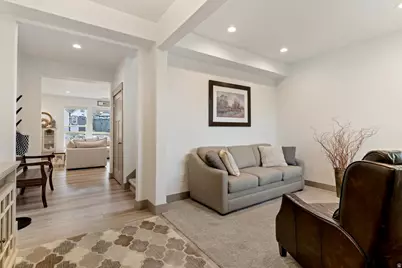 365 S Mountain Rd, Fruit Heights, UT 84037 - Photo 5