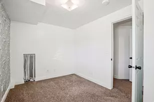 6635 S 5135 W, West Jordan, UT 84081 - Photo 23