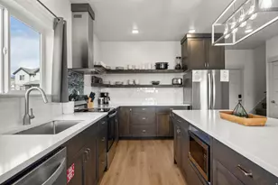 140 W 150 S, Garden City, UT 84028 - Photo 31